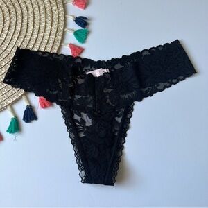 Victoria's Secret Floral Lace Thong Panty Black Small NEW